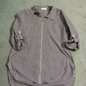 Calvin Klein Women’s full zip blouse